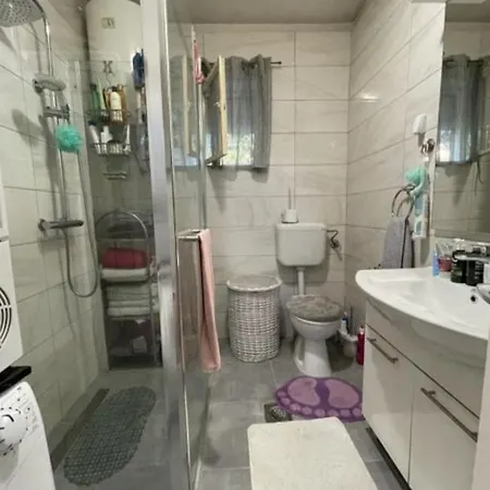 Family House Дом отдыха *