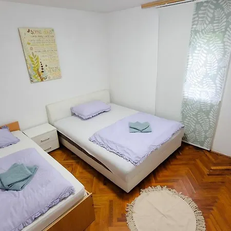 Дом отдыха Family House *